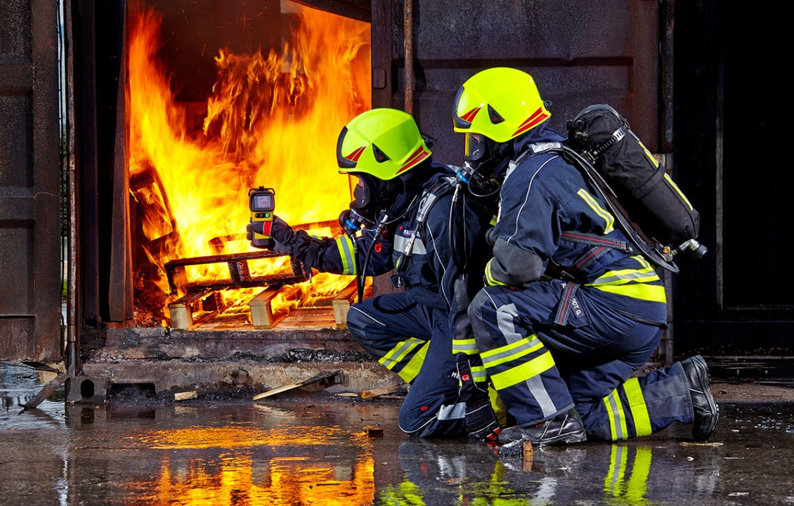 Entrenamiento de brigada contra incendios